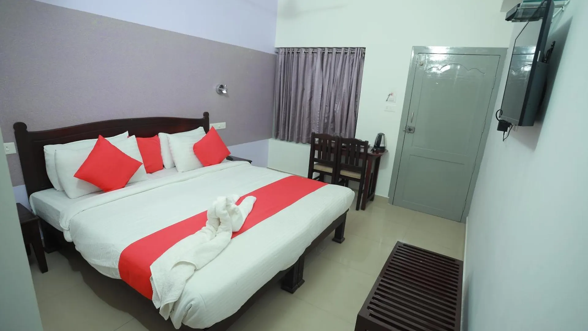 Shanthi Residency Pathanāmthitta 3*,  Indien